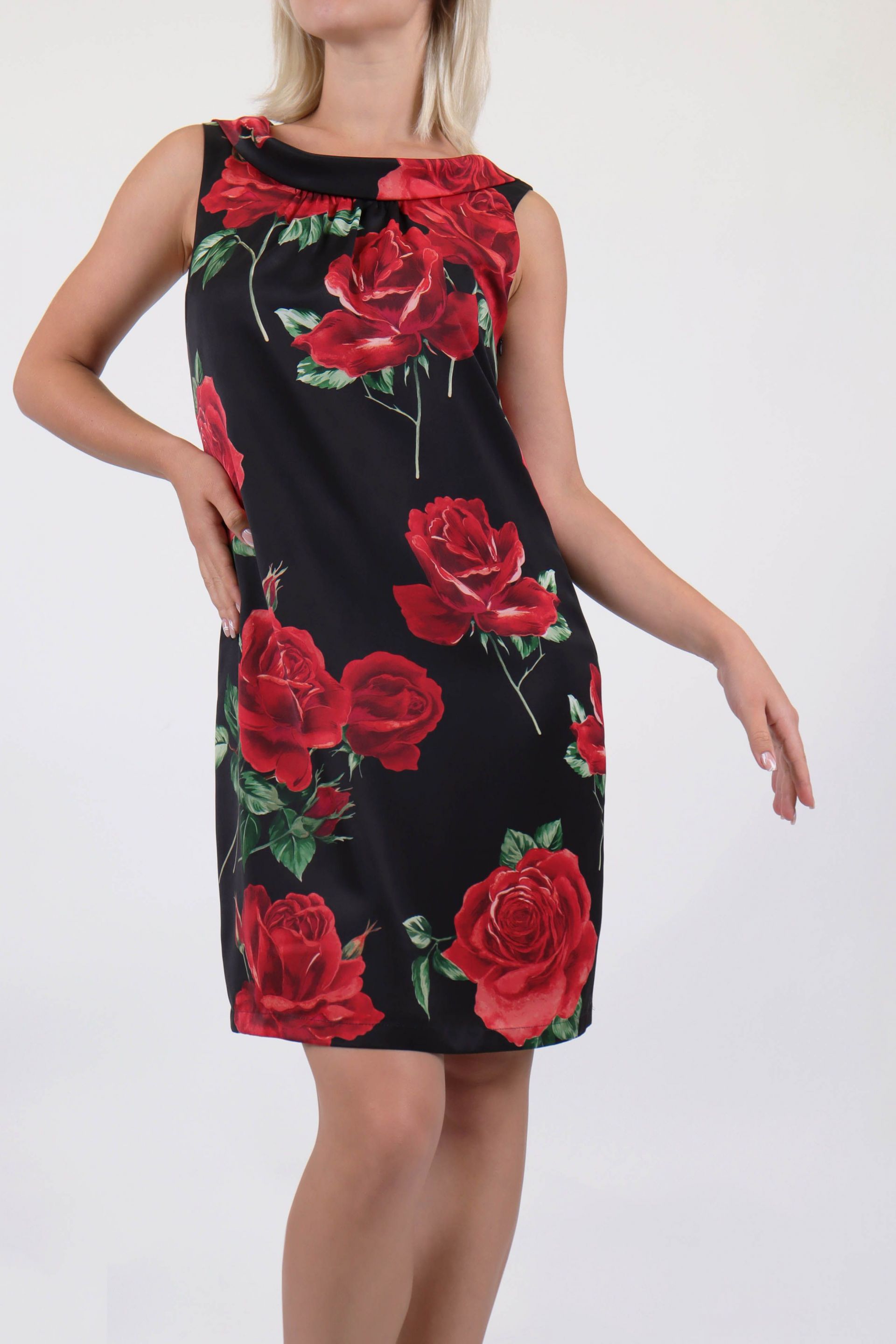 Шифонена рокля с десен на рози 2