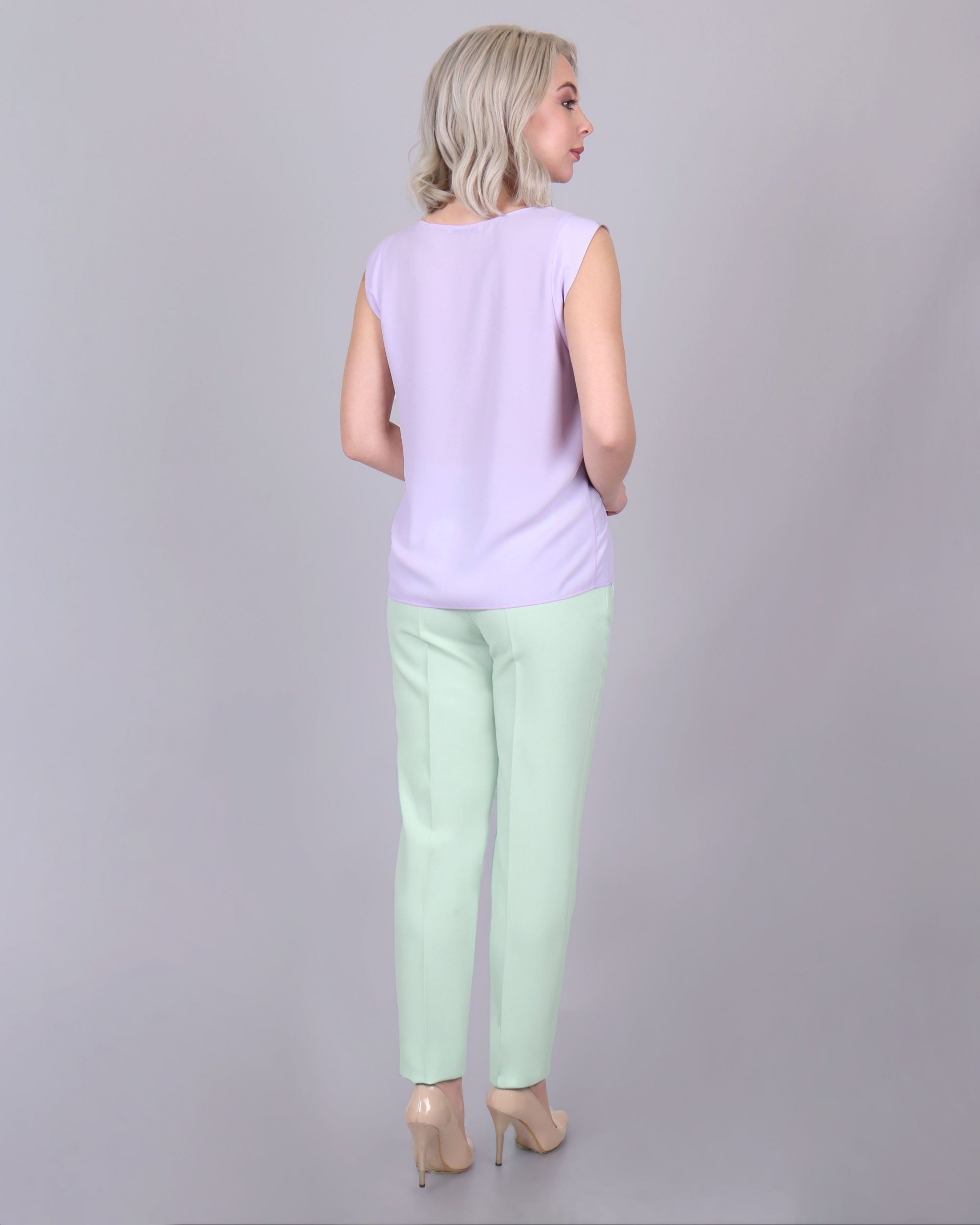 Trousers with crease 4